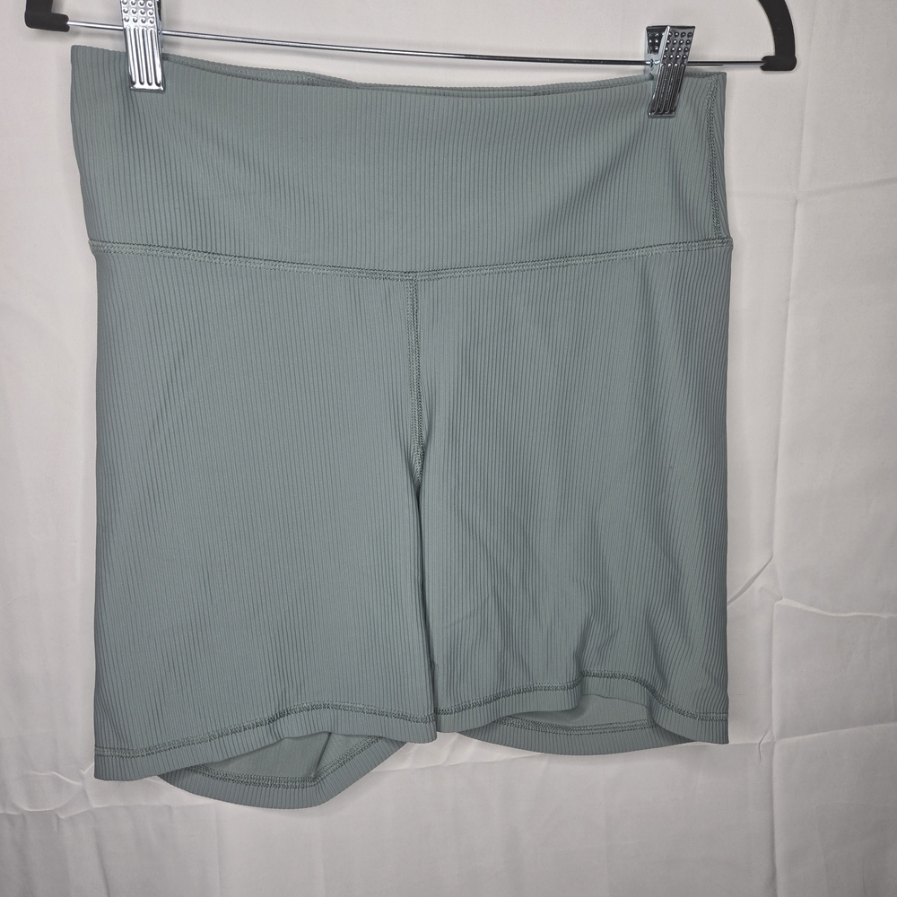 Large Old Navy Sage Green Ribbed Athletic Shorts Like New Condition Athleisure